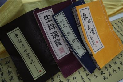 周康明：堅(jiān)守傳統(tǒng)工藝 延續(xù)綾絹傳奇